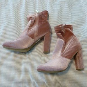 Bamboo flux velvet suede short boots Blush 10